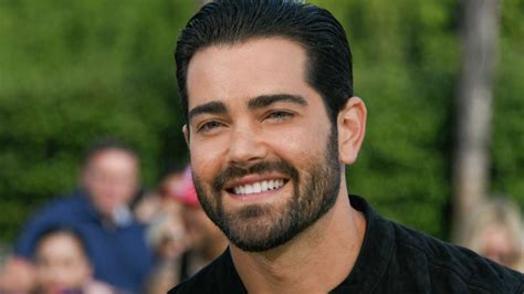 An Amazing Jesse Metcalfe's Guide To The Best Hiking Trails In America - DailyPopMIX