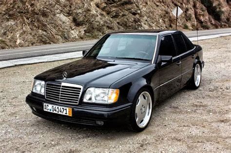 Mercedes-Benz W124 E500 Black | BENZTUNING