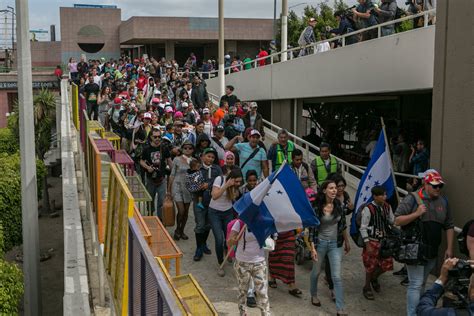 U.S. Lets a Few Members of a Migrant Caravan Apply for Asylum - The New ...