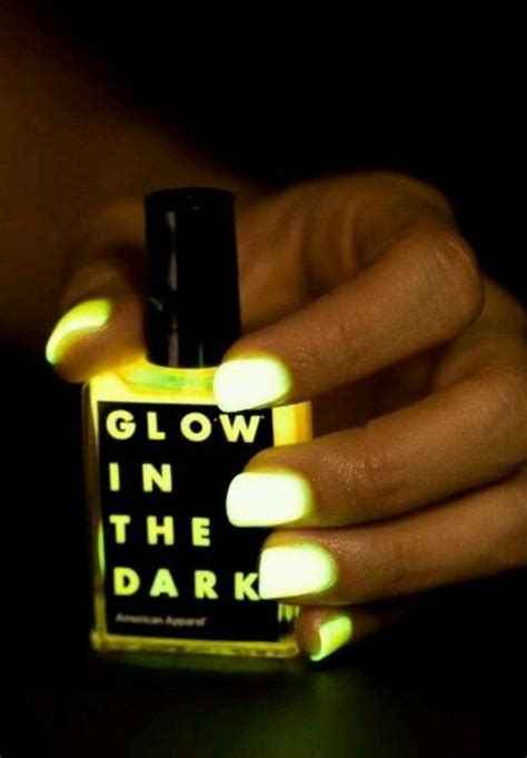 Glow in the dark | Glow nails, Dark nails, Dark nail polish