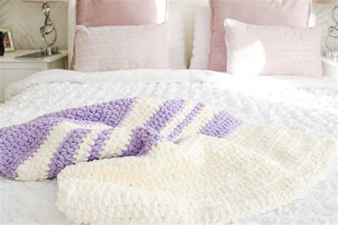 Easy and Fast FREE Crochet Baby Blanket Pattern - Bella Coco Crochet