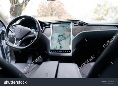 506 Tesla model s interior Stock Photos, Images & Photography ...