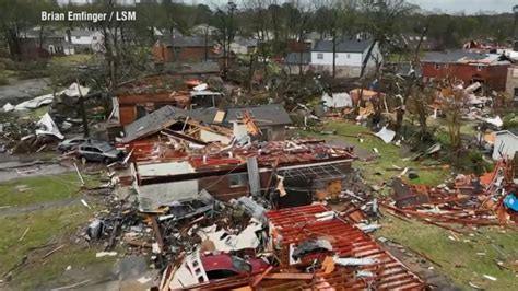 Video 'Catastrophic' tornado touches down in Little Rock, Arkansas ...