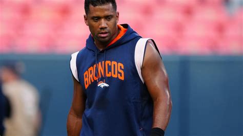 Russell Wilson, Broncos agree to massive 5-year contract extension