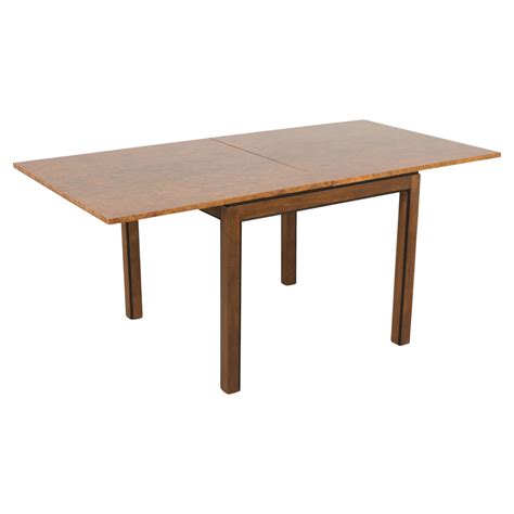 Mid-Century Extending Walnut Dining Table For Sale at 1stDibs