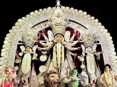 Durga Puja - The Quintessential Bengali Festival - LuxeInACity