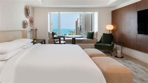 Luxury Downtown Chicago Hotel Rooms & Suites | Park Hyatt Chicago