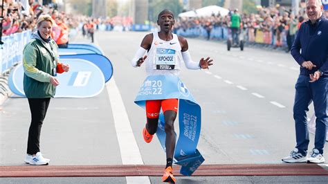 Berlin Marathon 2022: What shoes was Eliud Kipchoge wearing? | Tom's Guide