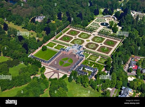 The Netherlands, Apeldoorn, Royal Palace Het Loo. Museum and gardens. Aerial Stock Photo - Alamy