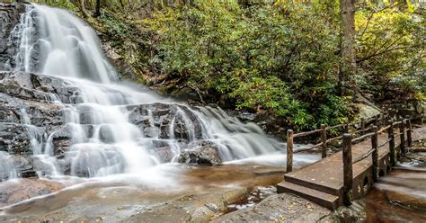 Laurel Falls Trail: Smoky Mountain Hikes - PigeonForge.com