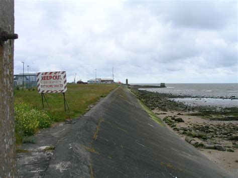 Heysham Half Moon Bay, Lancashire, England :: British Beaches