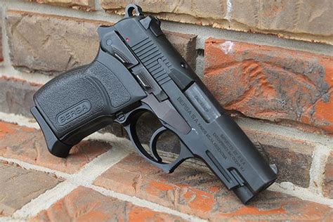 Gun Review: Bersa Thunder Pro Ultra Compact .45ACP (VIDEO) :: Guns.com