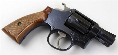 Revolver Smith & Wesson mod. 38 Military & Police "Victory" cal. 38 Sp. matr. V47945 - Gun Store ...