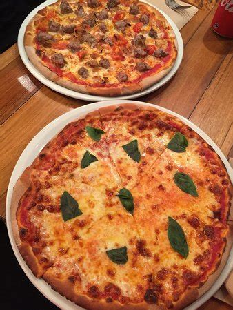 11 Inch Pizza Little Collins, Melbourne - Central Business District - Restaurant Reviews, Phone ...