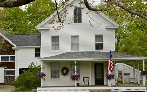 Farmhouse Style | New England Home and Garden | New england homes, New ...