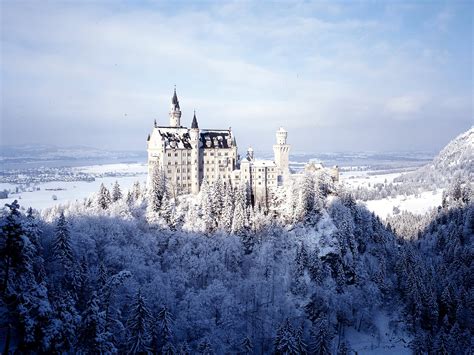 German Castle Wallpaper - WallpaperSafari