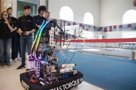 Robotics Facility opens at The Woodlands College Park High School - Hello Woodlands