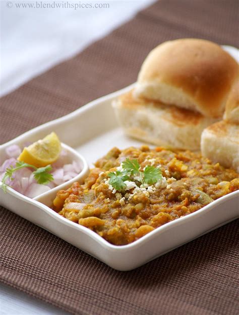 Paneer Pav Bhaji Recipe, How to Make Mumbai Paneer Pav Bhaji Recipe