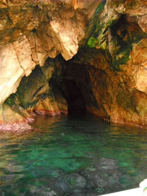 Beautiful entrance to one of The Caves, just off of Pirate's Bight on Norman Island, British ...