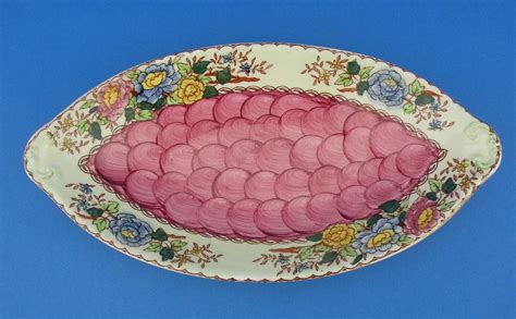 *VINTAGE* MALING WARE Rose Pink Lustre 'Peony' Art Deco Dish c1936 | Peony art, Pink roses, Art