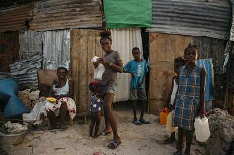 Haiti in Photos: Documenting a Humanitarian Crisis - Adorama Learning ...