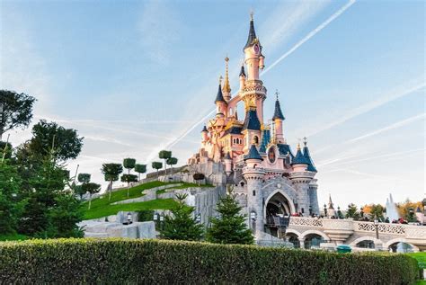 Top 10 most Unique Attractions to Disneyland Paris - Mini Travellers - Family Travel & Family ...