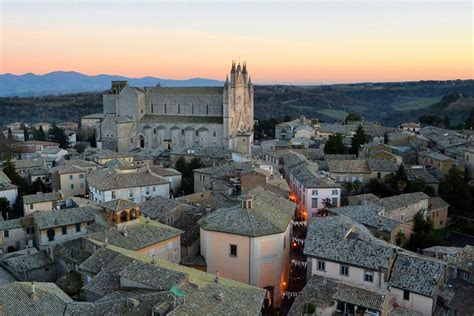 Dreamy Italian Hilltop Towns For A Perfect Getaway