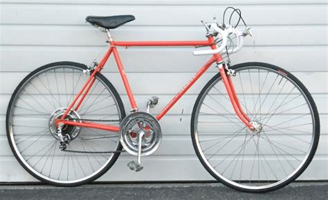 56cm Vintage Schwinn Varsity 10 Speed Road Commuter Bike 5'8"-5'11"