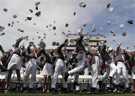 Dunford urges West Point graduates to embrace change