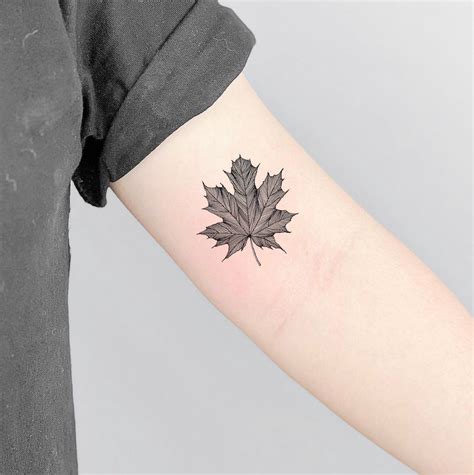 Maple Leaf Tattoo Black