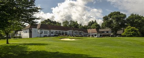 South Herts Golf Club, TotterIidge, Herts - Golf course information and reviews.