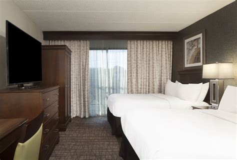 Embassy Suites Philadelphia Airport - DiscoverPHL