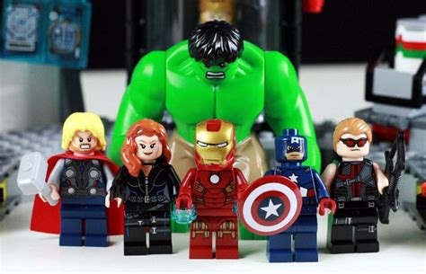 LEGO Avengers...ASSEMBLE! (x-post from r/marvelstudios) : lego