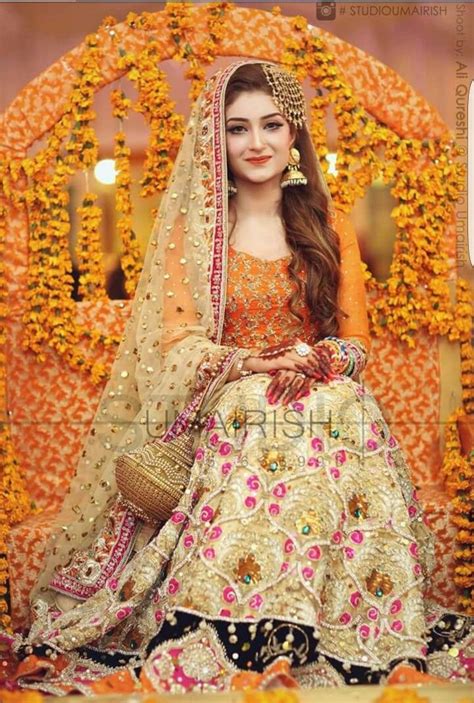 Pin by Areebz on Desi Outfits | Pakistani bridal dresses, Pakistani bridal, Pakistani wedding ...