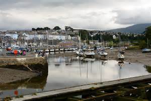 Caernarfon harbour © Oliver Mills cc-by-sa/2.0 :: Geograph Britain and Ireland