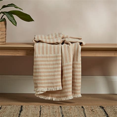 Get Prepped for Autumn - A Guide To Our Soft Throws Collection | IOL