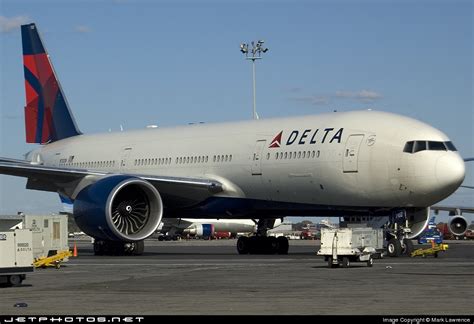 N702DN | Boeing 777-232LR | Delta Air Lines | Mark Lawrence | JetPhotos