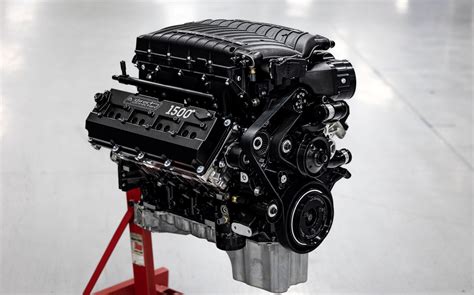 4.9 Dodge Engine