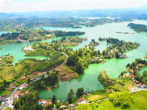 A day at the lovely lakes of Guatapé, Colombia - The Tiny Travelogue