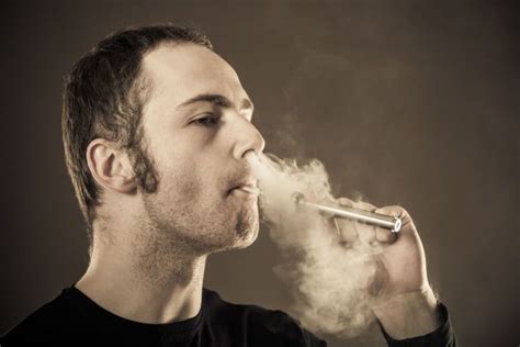 5 Vaping Tricks You Need to Try