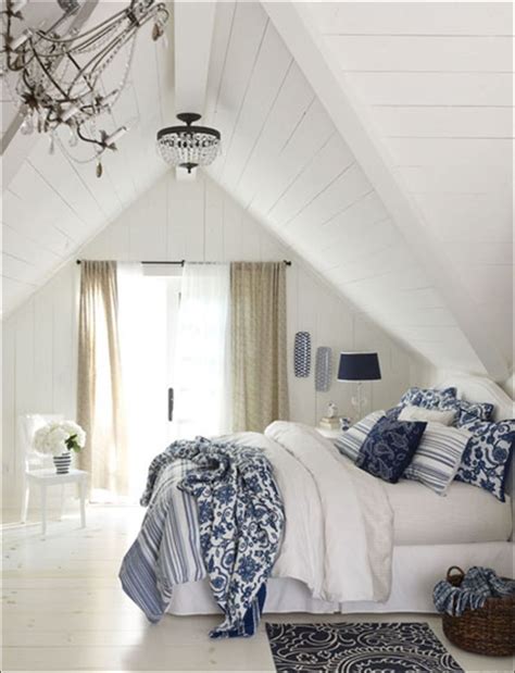 Decorating Your Home With Classic Blue And White | Blue white bedroom, White bedroom design ...