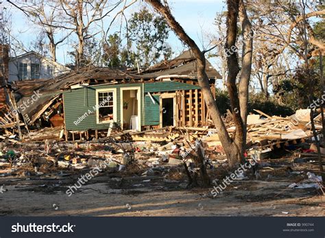 Hurricane Katrina Damage Home Stock Photo 990744 - Shutterstock