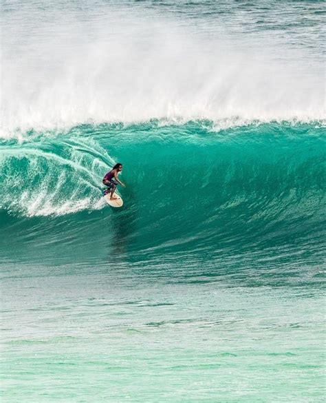 Pantai Padang Padang Bali: Keindahan yang Memukau