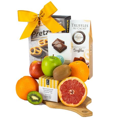 Unique And Memorable Gift Basket Ideas for Food Lovers - MY BASKETS