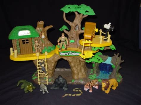 Animal Planet Jungle Fortress Treehouse Playset