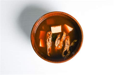 Red Miso Soup with Tofu and Seaweed (Akadashi) - Sudachi Recipes