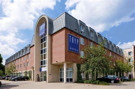 Hotel Oberhausen Neue Mitte, affiliated by Meliá - Cheapest Prices on ...