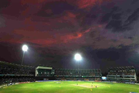 PAK vs SL 2023: R. Premadasa Stadium Pitch Report (Batting or Bowling ...