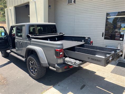 Jeep-Gladiator_Pickup-Gear-Storage_Everyday_Drawers-Out.jpg | TruckVault