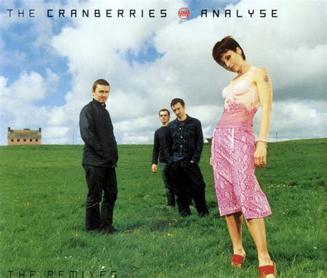 Style & Mood Crush: Dolores O'Riordan from The Cranberries | Beeh Adventures